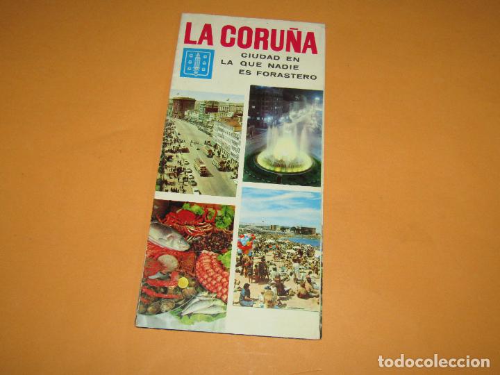 Travel Brochures: Cat&aacute;logo Publicitario de LA CORU&Ntilde;A por el Ministerio de Informaci&oacute;n y Turismo - A&ntilde;o 1960s.