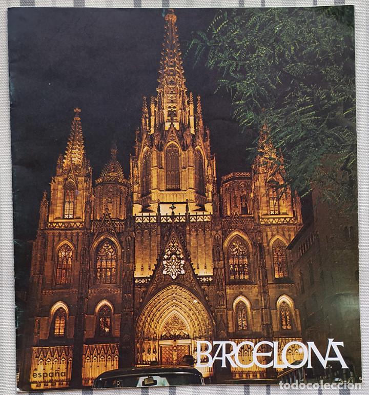 Travel Brochures: BARCELONA Folleto tur&iacute;stico publicado por el Ministerio de Informaci&oacute;n y Turismo