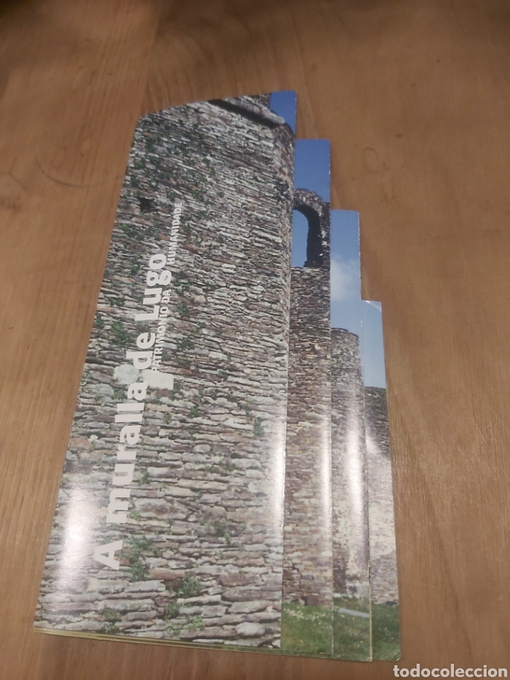 Brochures de tourisme: MUEALLA LUGO PATRIMONIO HUMANIDAD XUNTA XACOVEO 2004 TRIOTICO 3CE