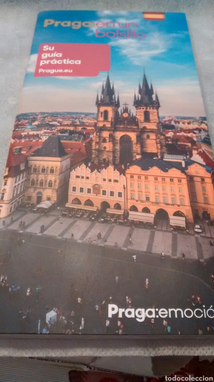 Travel Brochures: PRAGA EN UN BOLSILLO. SU GUIA PRACTICA.