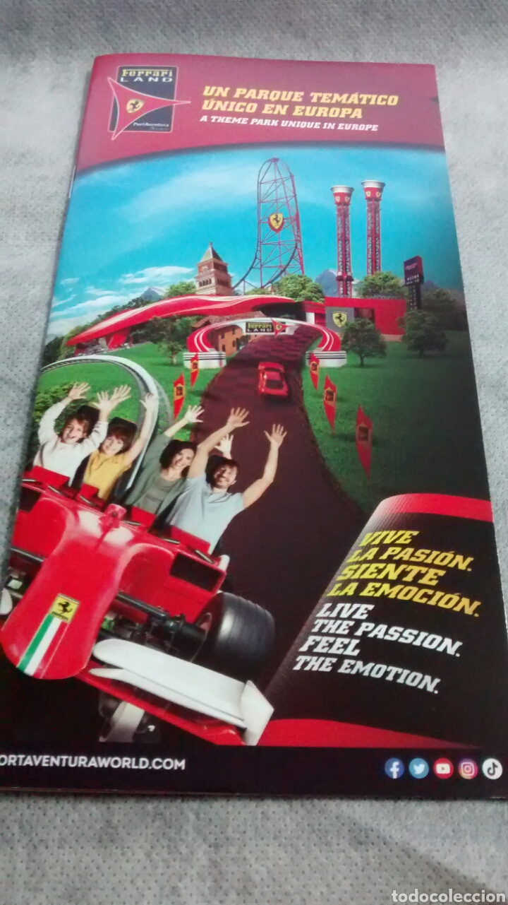 Folletos de turismo: FERRARI LAND. PORTAVENTURA WORLD.
