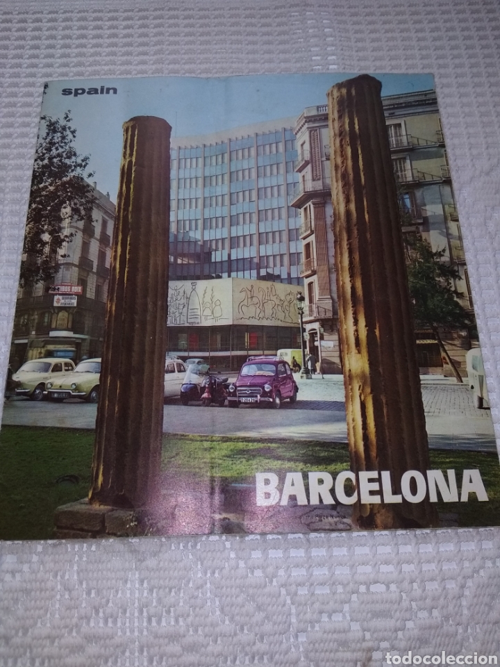 Travel Brochures: FOLLETO TUR&Iacute;STICO DE BARCELONA . EN INGL&Eacute;S. MINISTERIO DE INFORMACI&Oacute;N Y TURISMO