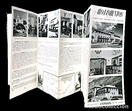 Brochures de tourisme: ALOJAMIENTOS de la Dir Gral del Turismo. Paradores y albergues a&ntilde;os 60. Buen estado