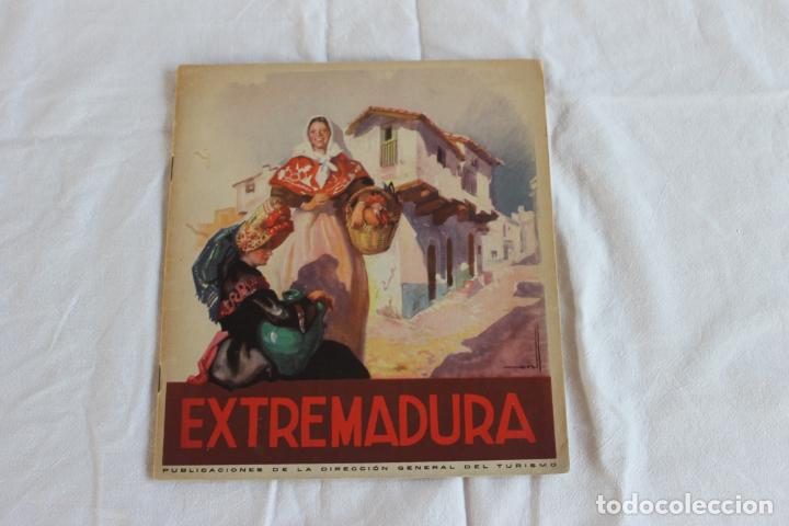 Travel Brochures: EXTREMADURA PUBLICACIONES DE LA DIRECCION GENERAL DE TURISMO A&Ntilde;OS 50