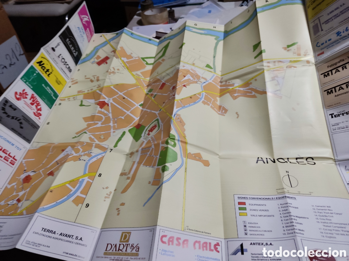 Travel Brochures: Gu&iacute;a tur&iacute;stica de Angles