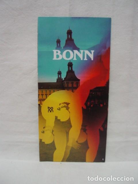 Brochures de tourisme: Bonn. Folleto, Gu&iacute;a. Desplegable, abierta es 7 veces m&aacute;s grande, con plano, texto y fotos. A&ntilde;os 70.