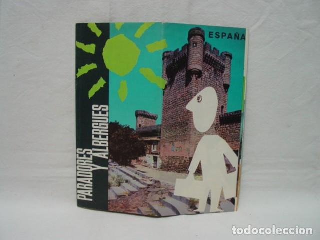Travel Brochures: Paradores y alberges. A&ntilde;os 60. Subsecretaria de Turismo. 12 p&aacute;ginas. Contiene ilustraciones, textos