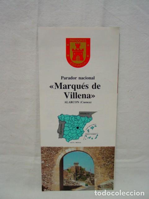 Brochures de tourisme: Parador Nacional Marqu&eacute;s de Villena. Alarc&oacute;n. Huelva. A&ntilde;os 80. 4 p&aacute;ginas. Secretar&iacute;a de estado de Tu
