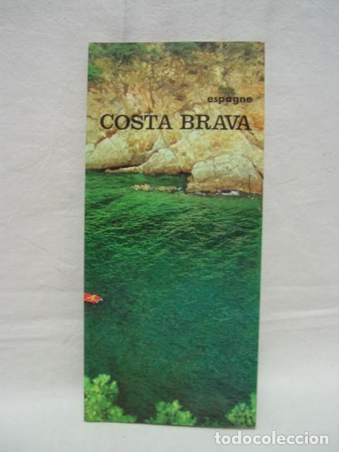 Brochures de tourisme: Costa Brava. A&ntilde;os 60. Ministerio de Informaci&oacute;n y Turismo. 8 p&aacute;ginas. Contiene 1 mapa: Medida total