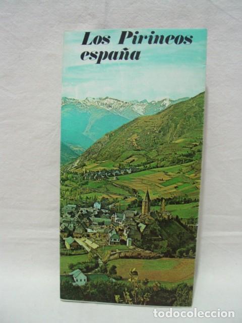 Brochures de tourisme: Los Pirineos. A&ntilde;os 70. Ministerio de Informaci&oacute;n y Turismo. 20 p&aacute;ginas. Contiene 1 mapa: Medida tota