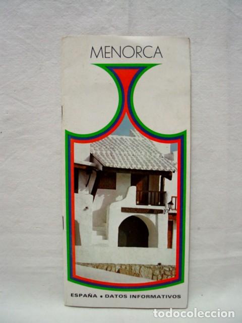 Brochures de tourisme: Menorca. A&ntilde;os 70. Ministerio de informaci&oacute;n y turismo. Gu&iacute;a 24 p&aacute;ginas. Contiene 1 plano desplegabl