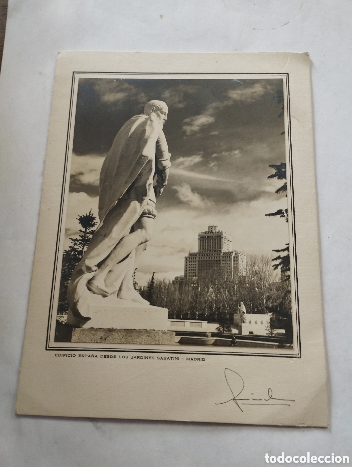 Brochures de tourisme: Edificio Espa&ntilde;a desde los Jardines Sabatino Madrid 1959 Dedicada