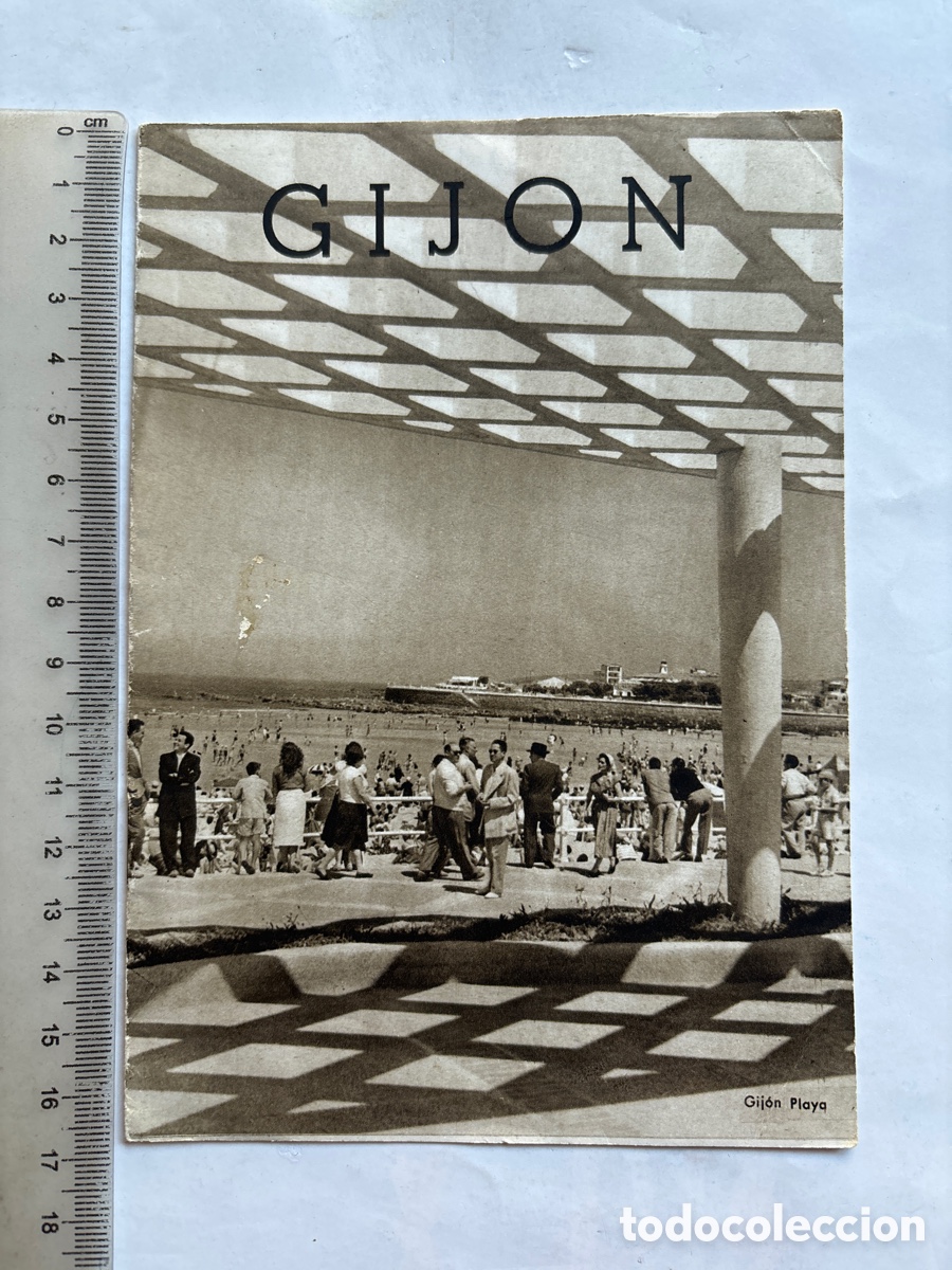 Travel Brochures: GIJ&Oacute;N. FOLLETO TUR&Iacute;STICO. OFICINA INFORM. DIRECCI&Oacute;N GENERAL TURISMO.