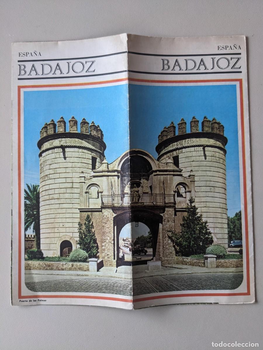Folhetos de turismo: BADAJOZ - A&Ntilde;OS 60 MINISTERIO DE INFORMACION Y TURISMO - FOLLETO TURISTICO