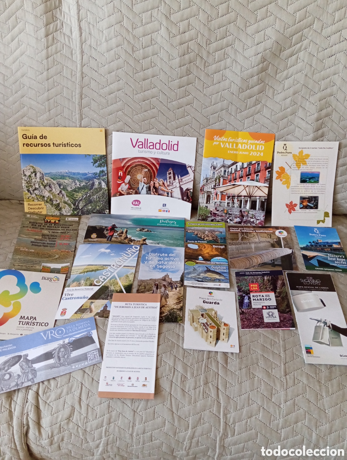 Folhetos de turismo: 17 folletos de turismo de Espa&ntilde;a y Portugal