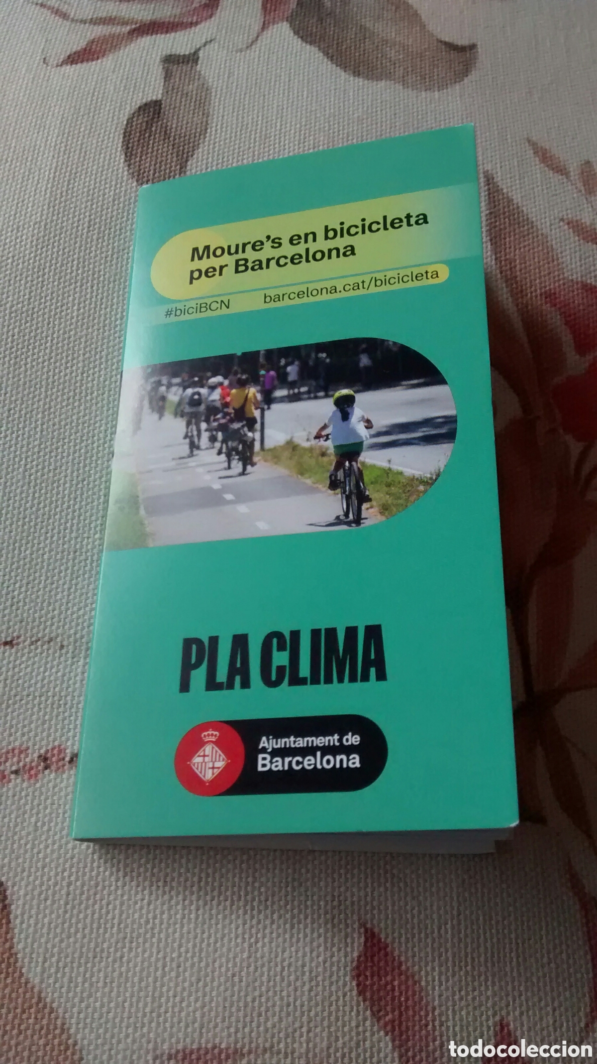 Travel Brochures: CARRILS BICI A BARCELONA EN CATALA