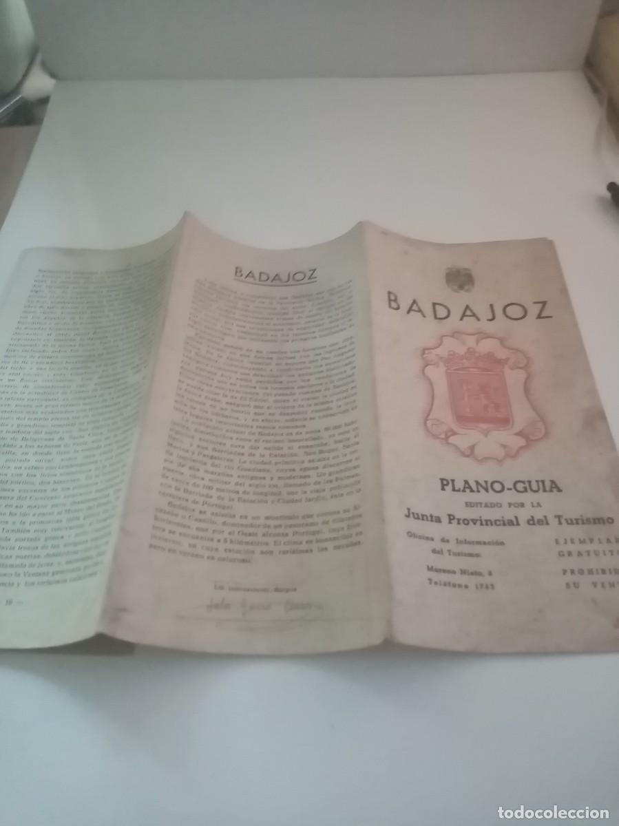 Folhetos de turismo: ANTIGUO PLANO GUIA BADAJOZ