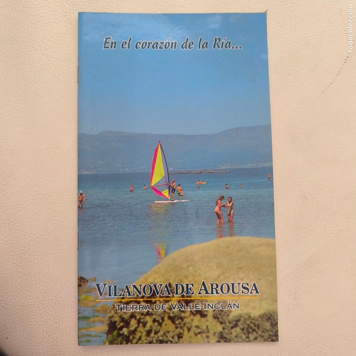 Folhetos de turismo: Folleto cat&aacute;logo de Vilanova de Arousa - AROSA