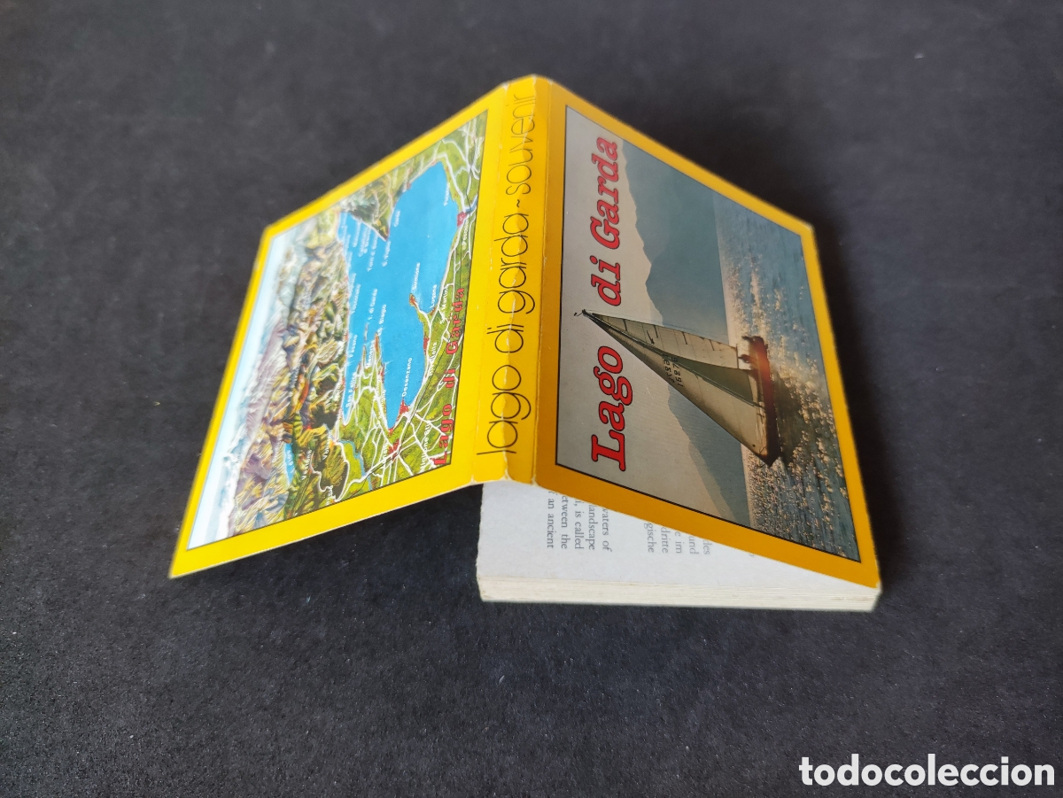 Travel Brochures: Souvenir bloc de im&aacute;genes del Lago di Garda Italia