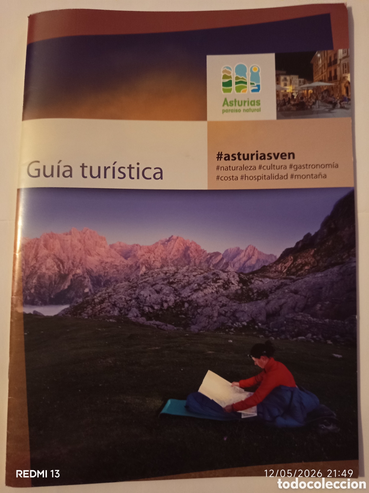 Folletos de turismo: Gu&iacute;a tur&iacute;stica Asturias 2012