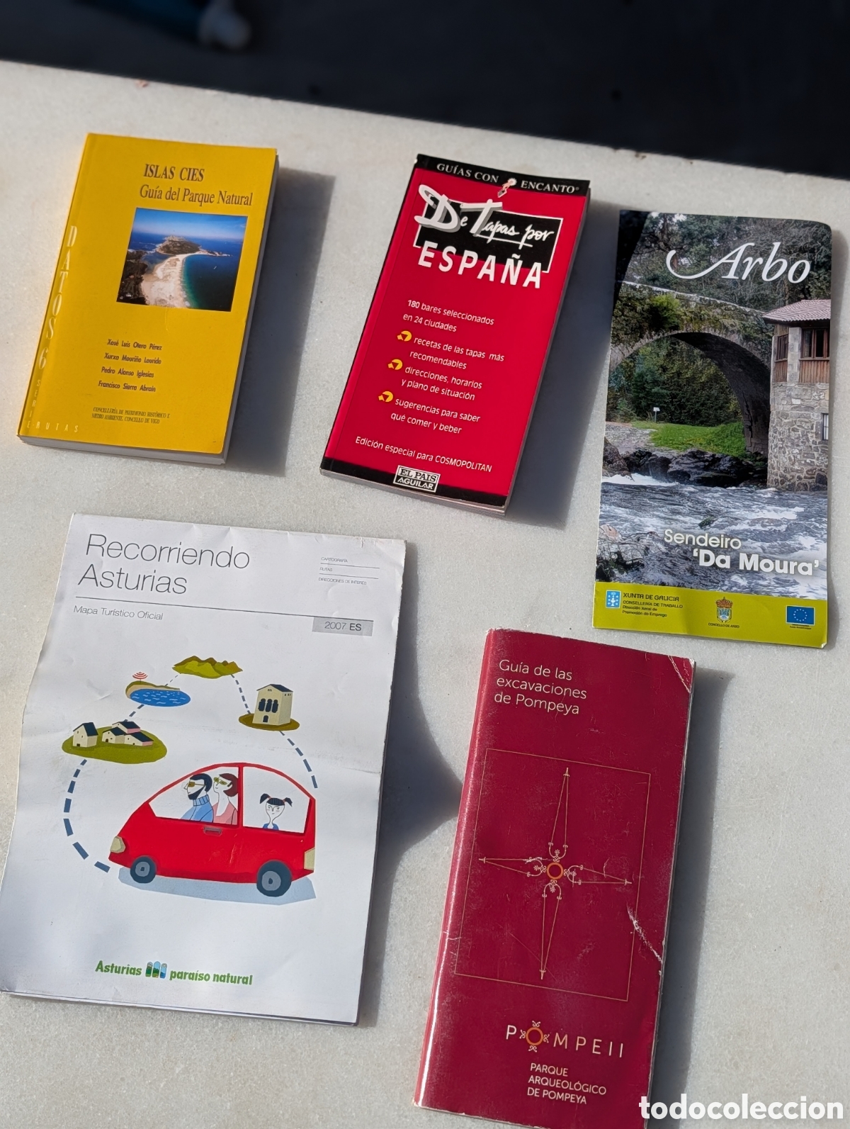 Folletos de turismo: Lote de gu&iacute;as tur&iacute;sticas vintage, mapas y librillos fotogr&aacute;ficos - Islas C&iacute;es, Aquarium Finisterrae,