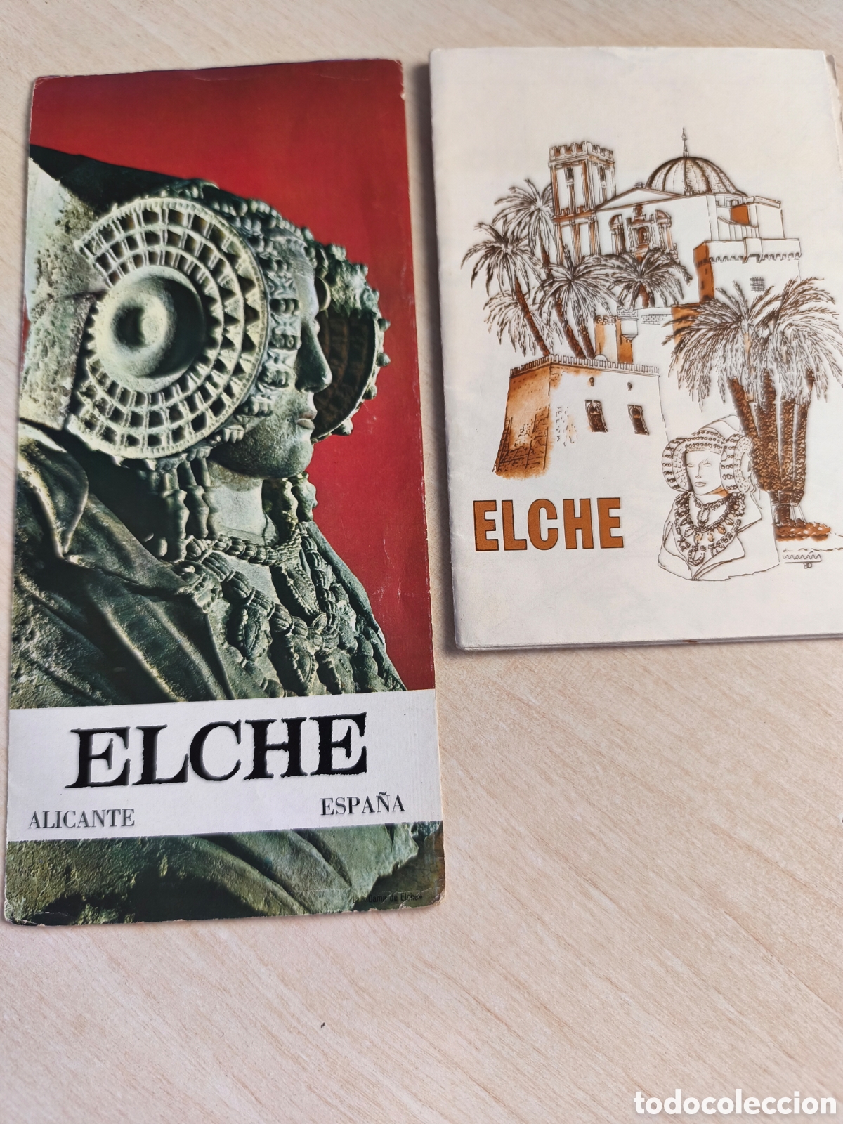 Folletos de turismo: ELCHE Folleto turistico y plano de la ciudad . Dama de Elche