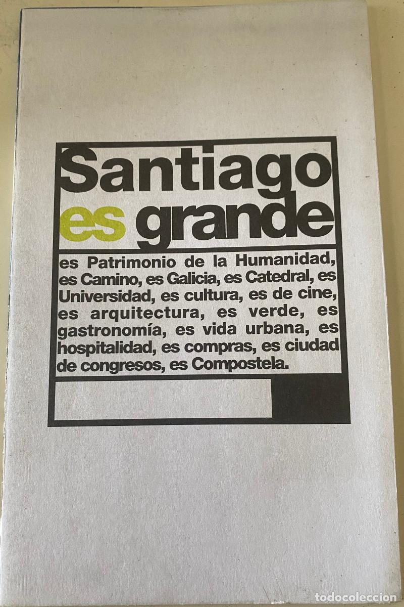 Folletos de turismo: Folleto tur&iacute;stico desplegable de Santiago de Compostela. 7 hojas en acorde&oacute;n. Con foto panor&aacute;mica.