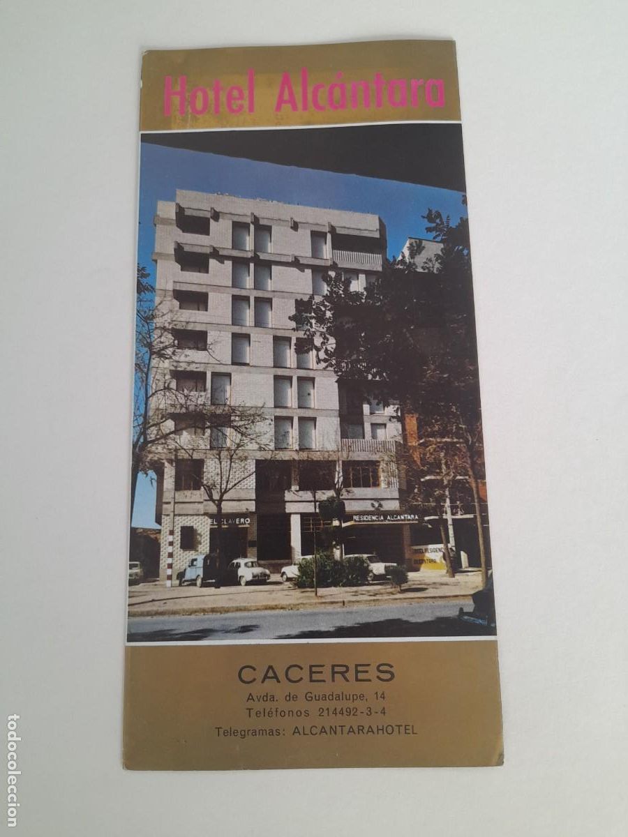 Folletos de turismo: Folleto turistico hotel alc&aacute;ntara, C&aacute;ceres 10x21cm aprox (triptico, a&ntilde;os 60/70 aprox)