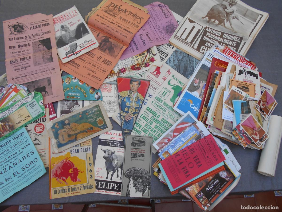 Folletos de turismo: LOTE DE FOLLETOS, CARTELES, REVISTAS, ENTRADAS Y OTROS OBJETOS TAURINOS, LEER DESCRIPCION