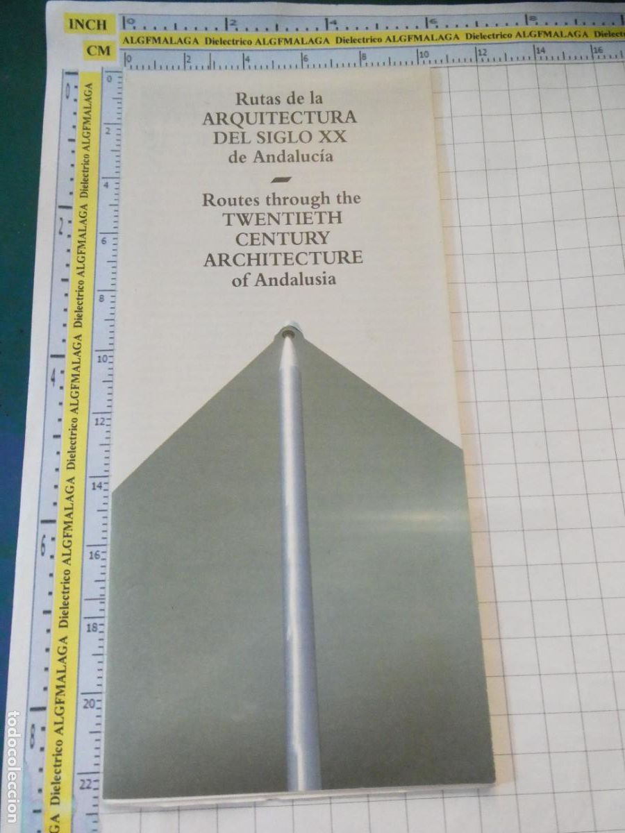 Folletos de turismo: FOLLETO TURISMO RUTAS DE LA ARQUITECTURA DEL SIGLO XX EN ANDALUC&Iacute;A 40GR
