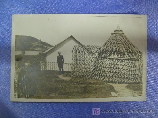 Antique Photography: fantastica foto-postal militar en africa,rara por su arquitectura arte africano en const. militar