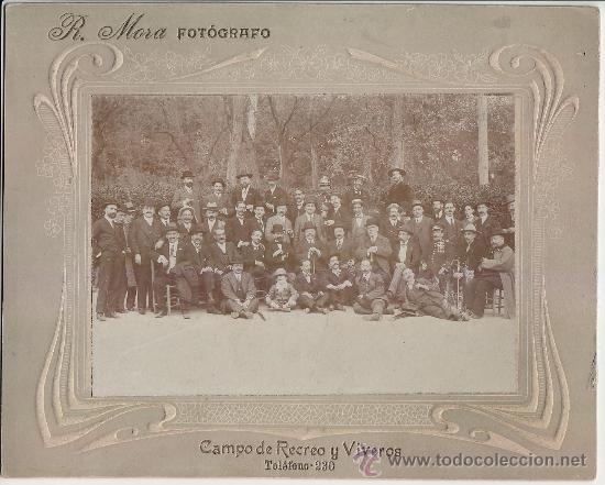Antique Photography: retrato de grupo, Campo de recreo y viveros. Foto: R.Mora. 1900's. tama&ntilde;o total:19 x 24 cm.