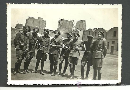 Fotograf&iacute;a antigua: S0004 Fotografia de un grupo de soldados CARLISTAS