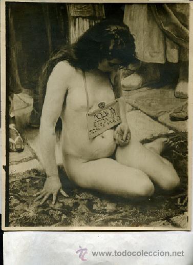 Fotograf&iacute;a antigua: fotografia MUJER MALTRATADA,