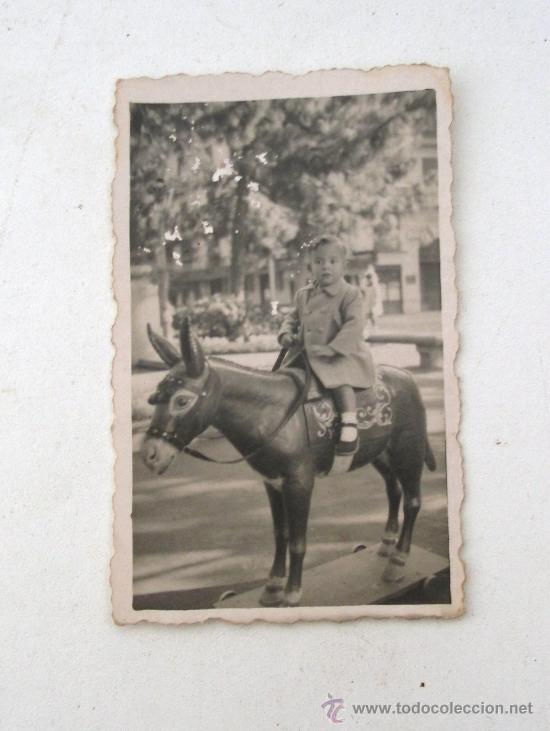 Antique Photography: peque&ntilde;a foto de ni&ntilde;o con caballo de juguete  (mitades XX aprox, 4x7cm aprox)
