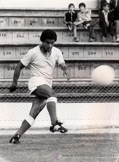 Fotografia antica: FOTOGRAFIA A&Ntilde;OS 70 MAGAR - FARO DE VIGO - ADEMIR - PARTIDO DEL REAL CLUB CELTA DE VIGO EN BALAIDOS