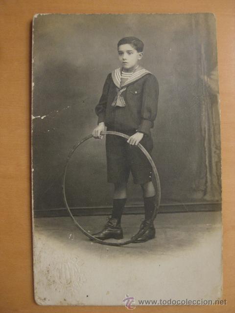 Fotografia antica: POSTAL FOTOGRAFICA.NI&Ntilde;O CON JUGUETE ARO.FOTOGRAFO ARMENGOL. AE-661