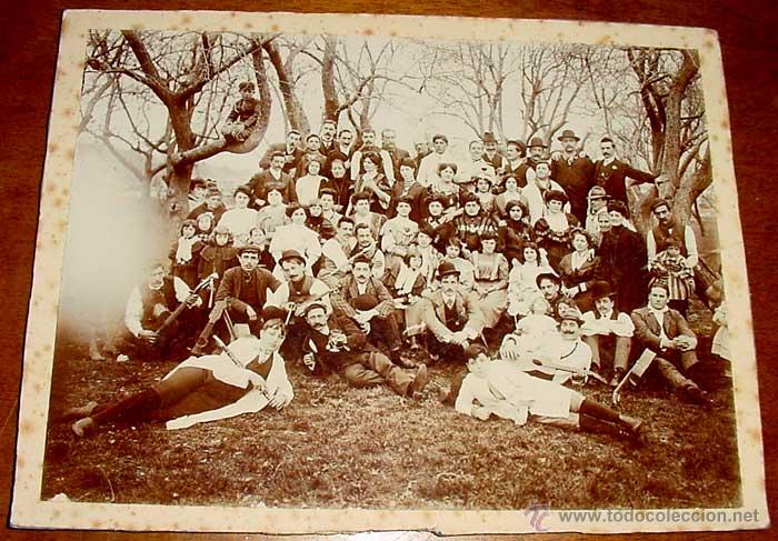 Fotografia antica: ANTIGUA FOTOGRAFIA ALBUMINA ORIGINAL DE UNA FIESTA CAMPESTRE - FINALES DEL SIGLO XIX PRINCIPIOS DE X