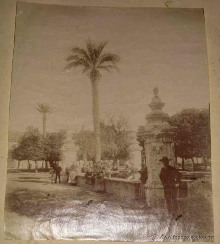 Fotografia antica: ANTIGUA FOTOGRAFIA ALBUMINA DE CORDOBA - MIDE 21 X 18 CMS. INTERIOR DE UN PATIO