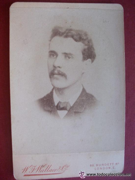 Fotografia antiga: RETRATO DE SE&Ntilde;OR INGLES . SIGLO XIX . FOTO: W.F.WALLACE & C., LONDON . 10,5 X 16,5 CM.