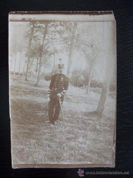 Fotograf&iacute;a antigua: MILITAR CON MEDALLA Y SABLE . FECHADA : 1897. ......... 6 x 9 cm