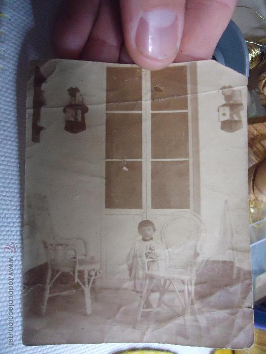 Fotografia antica: MUY ANTIGUA FOTOGRAFIA ALBUNICA NI&Ntilde;O PEQUE&Ntilde;O POSANDO