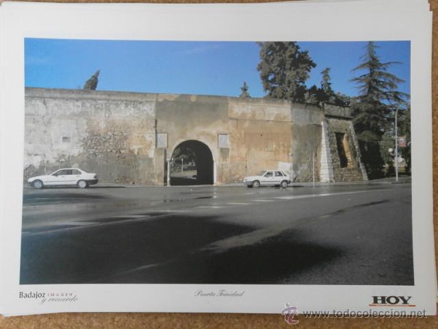 Alte Fotografie: LAMINAS DE BADAJOZ PUERTA TRINIDAD ALBUMINA-1145