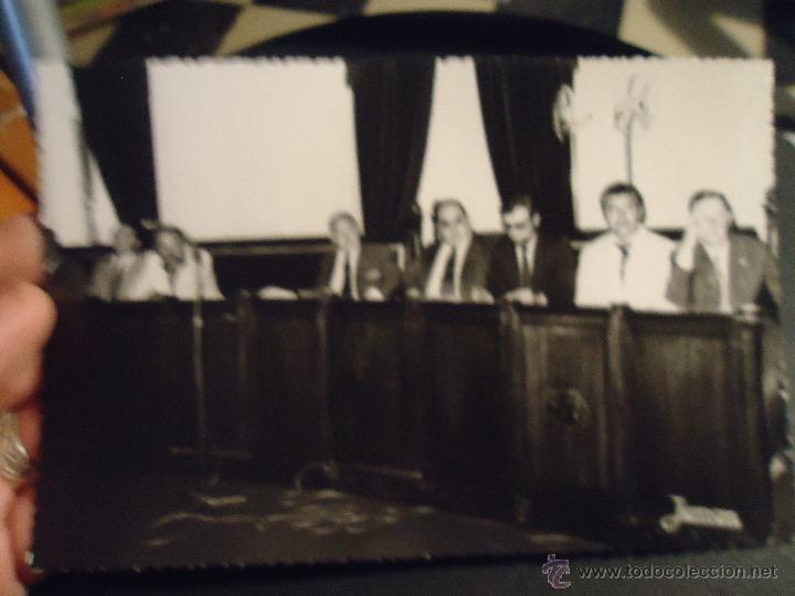 Fotografia antica: fotografia cadiz fotos referencia juman - pleno en el ayuntamiento con autoridades