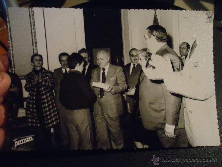Fotografia antica: fotografia cadiz fotos referencia juman - alcalde jeronimo almagro entrega regalos ayuntamiento