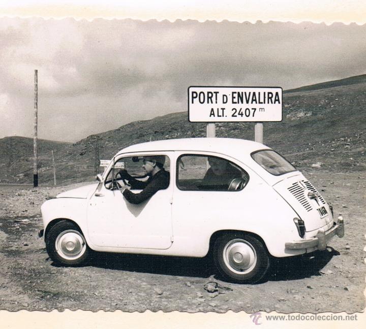 Fotograf&iacute;a antigua: SEAT 600 EN E,L PORT D&acute;ENVALIRA