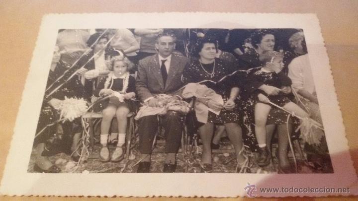 Fotograf&iacute;a antigua: FOTOGRAFIA FOTO CABALGATA DEL CARNAVAL DE CADIZ A&Ntilde;OS 60 - 11,5X17,5CM