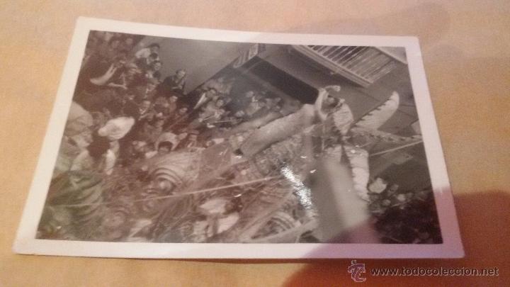 Fotograf&iacute;a antigua: FOTOGRAFIA FOTO DE LA CABALGATA DEL CARNAVAL DE CADIZ A&Ntilde;OS 60 - 10,5X7,5CM