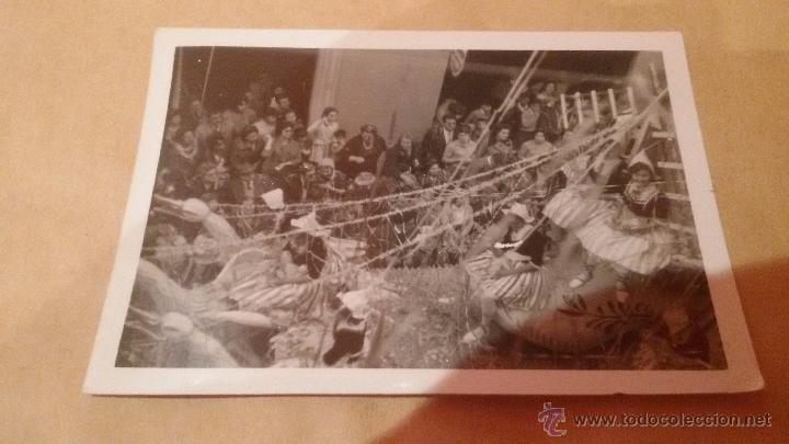 Fotograf&iacute;a antigua: FOTOGRAFIA FOTO CABALGATA DEL CARNAVAL DE CADIZ A&Ntilde;OS 60 - 10,5X7,5CM