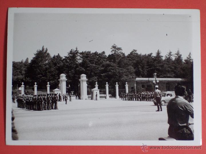 Fotografia antica: FOTOGRAF&Iacute;A DE UNA FORMACI&Oacute;N MILITAR (MEDIDAS: 10,7x7,7)